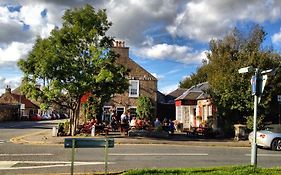 The Original Rosslyn Inn